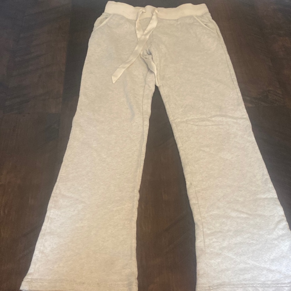 Ambrielle cream (glitter) sweats